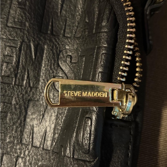 Steve madden shoulder bag,Like new !no flaws! no rips scratches stains or holes - Picture 4 of 4